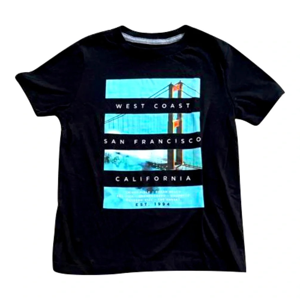 Graphic tee like new